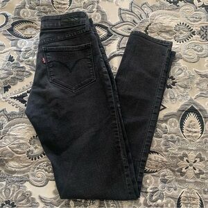 Levi's Mid Rise Skinny Jeans